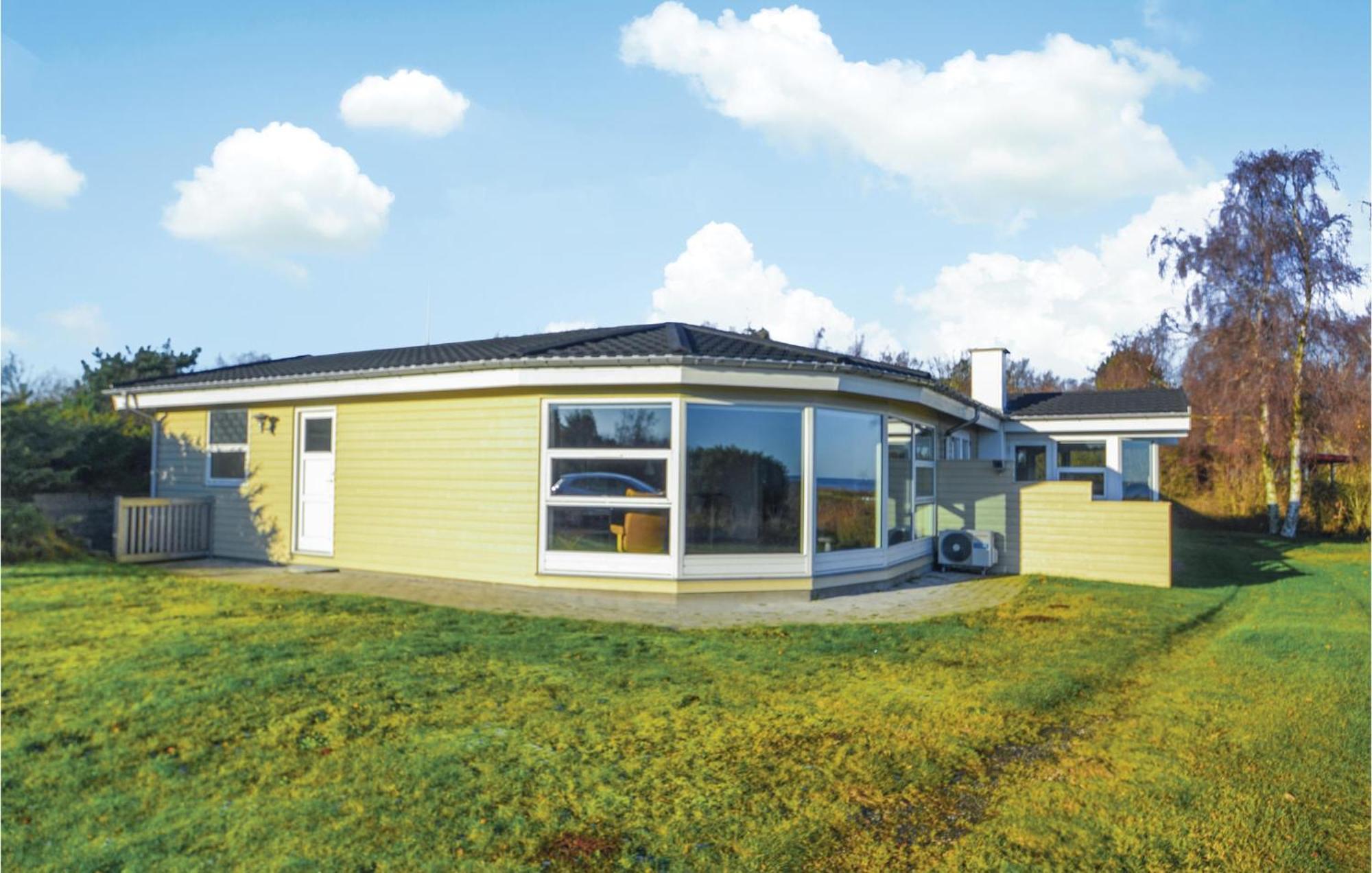 Amazing Home In Orsted With Kitchen Eksteriør billede